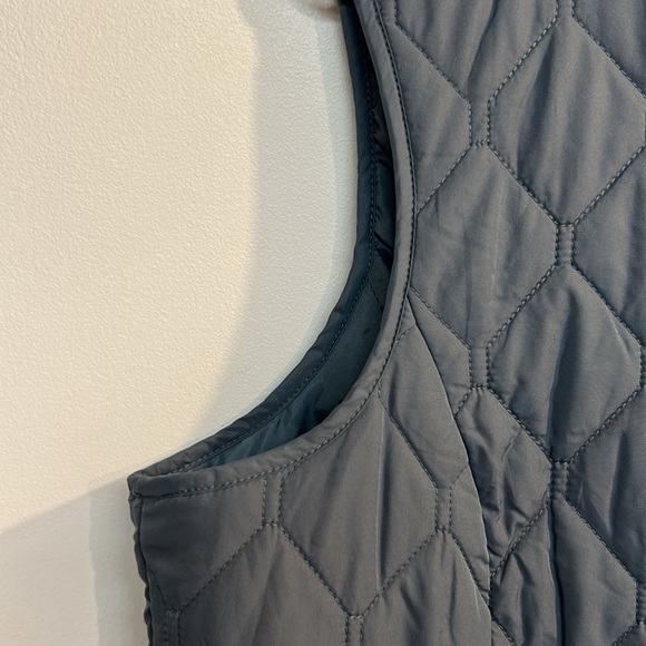 Eddie Bauer brand women’s vest size XL dull blue color - Picture 4 of 6